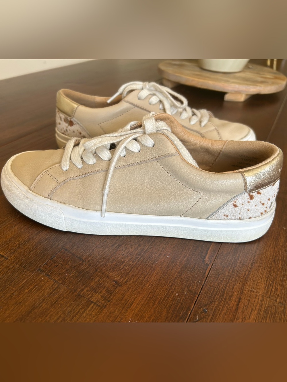 Lucky Brand Divahna Leather Sneakers - Size 7M - Excellent Condition